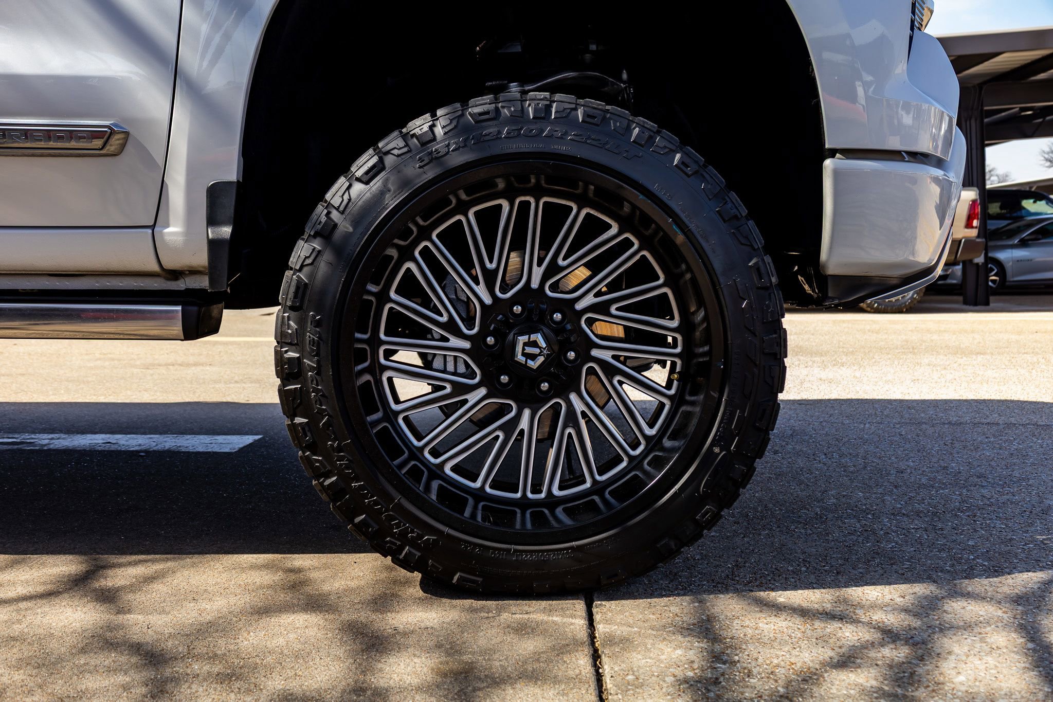 Used 2024 Chevrolet Silverado 1500 High Country w/ Technology Package image 11