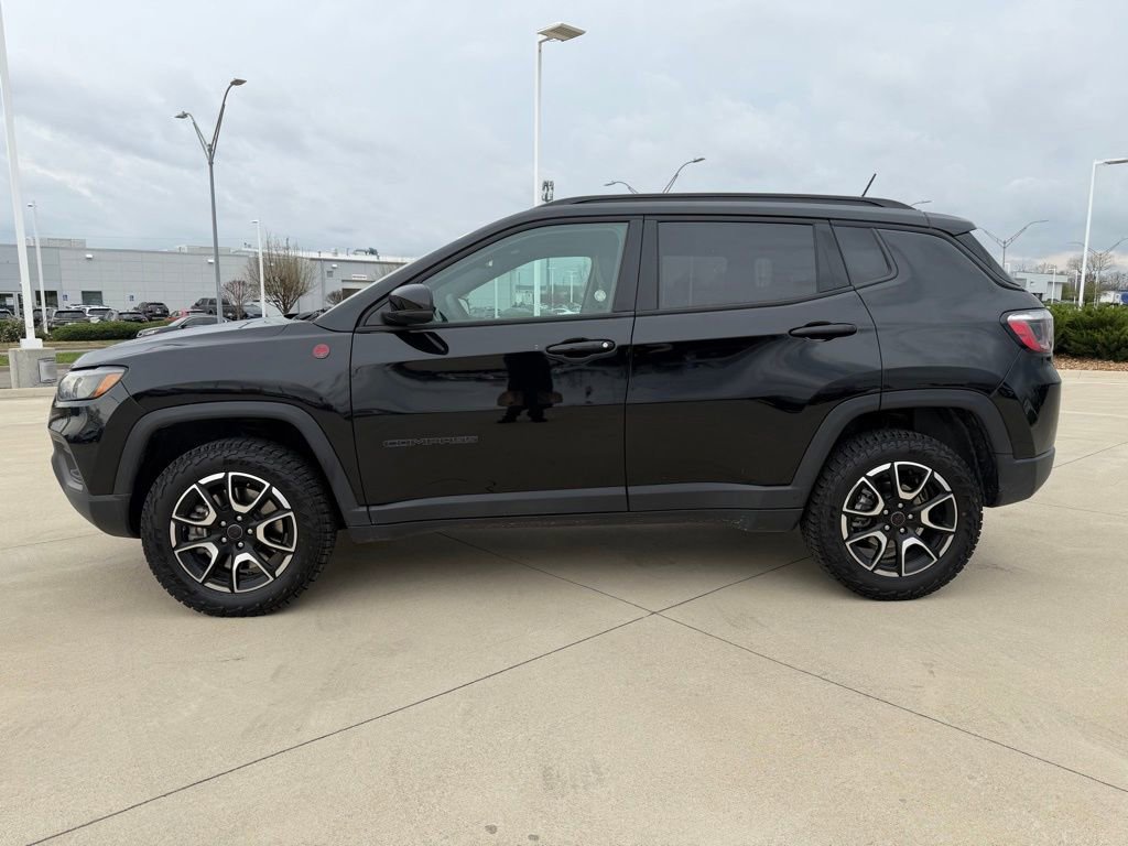 Used 2025 Jeep Compass Trailhawk AWD/4WD video 2