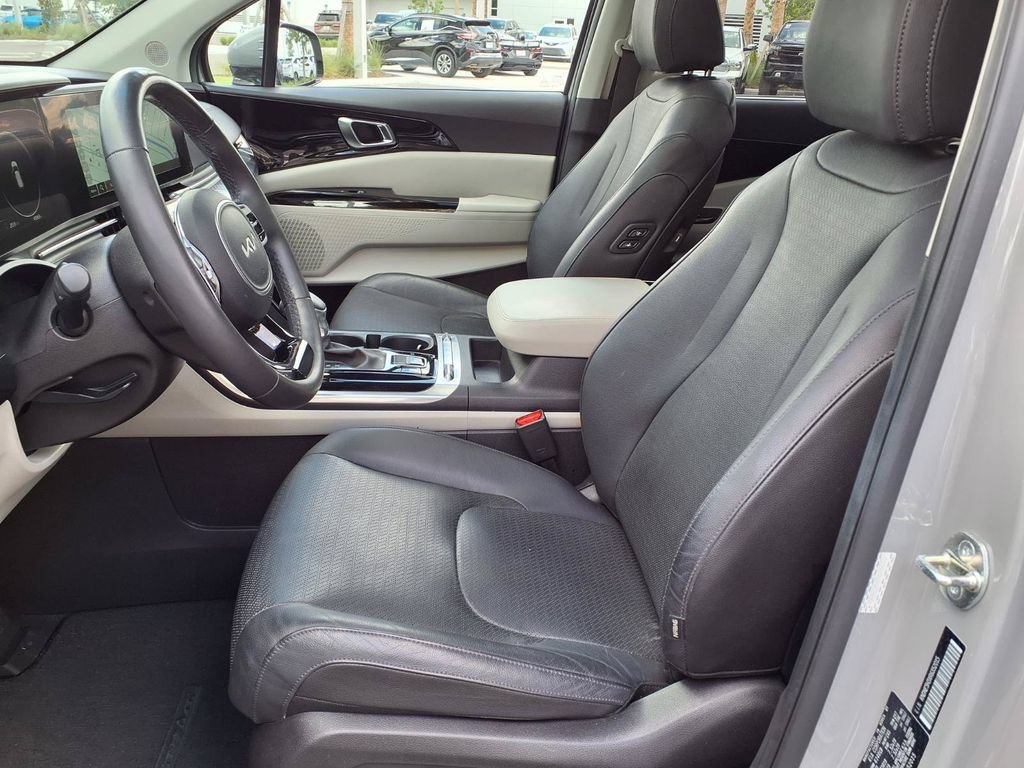 Used 2024 Kia Carnival SX Prestige FWD image 31