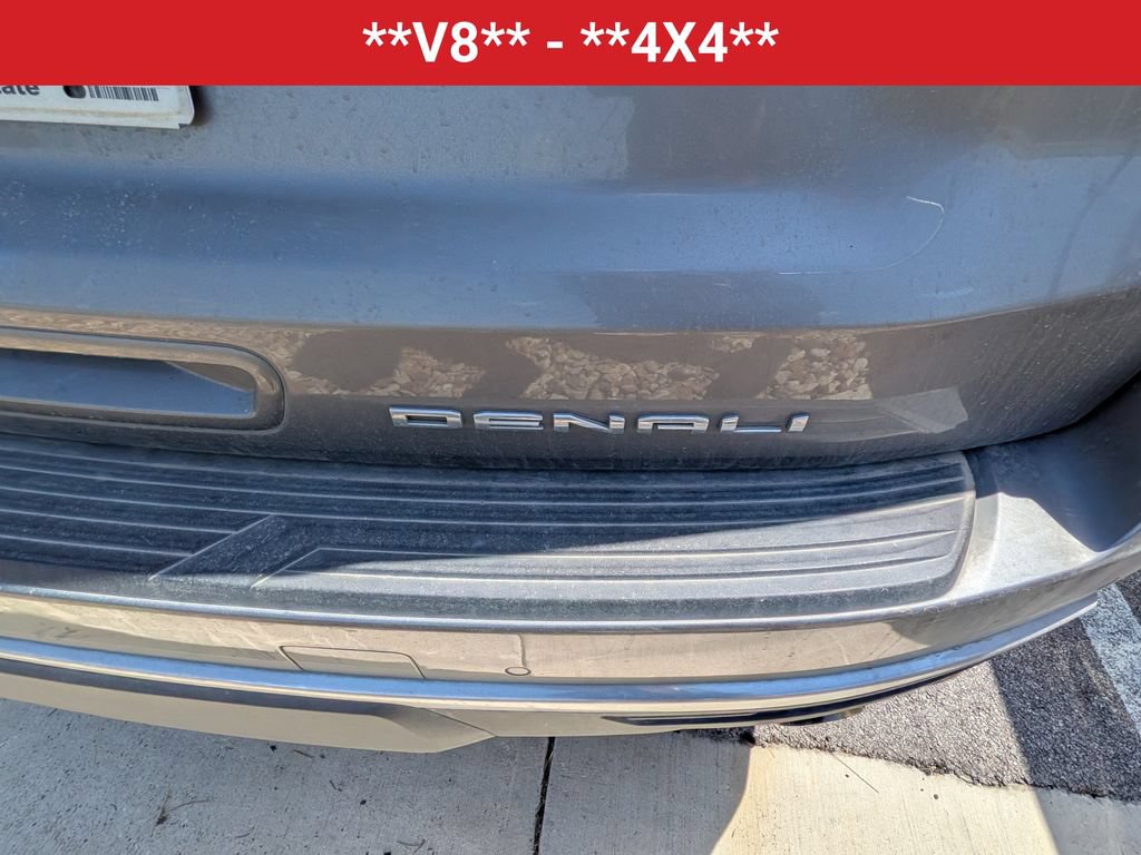 Used 2022 GMC Yukon XL Denali AWD/4WD image 9