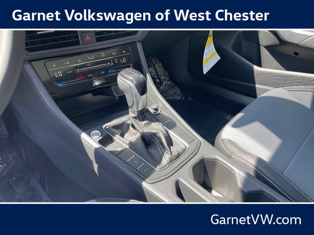 New 2026 Volkswagen Jetta SE FWD image 20