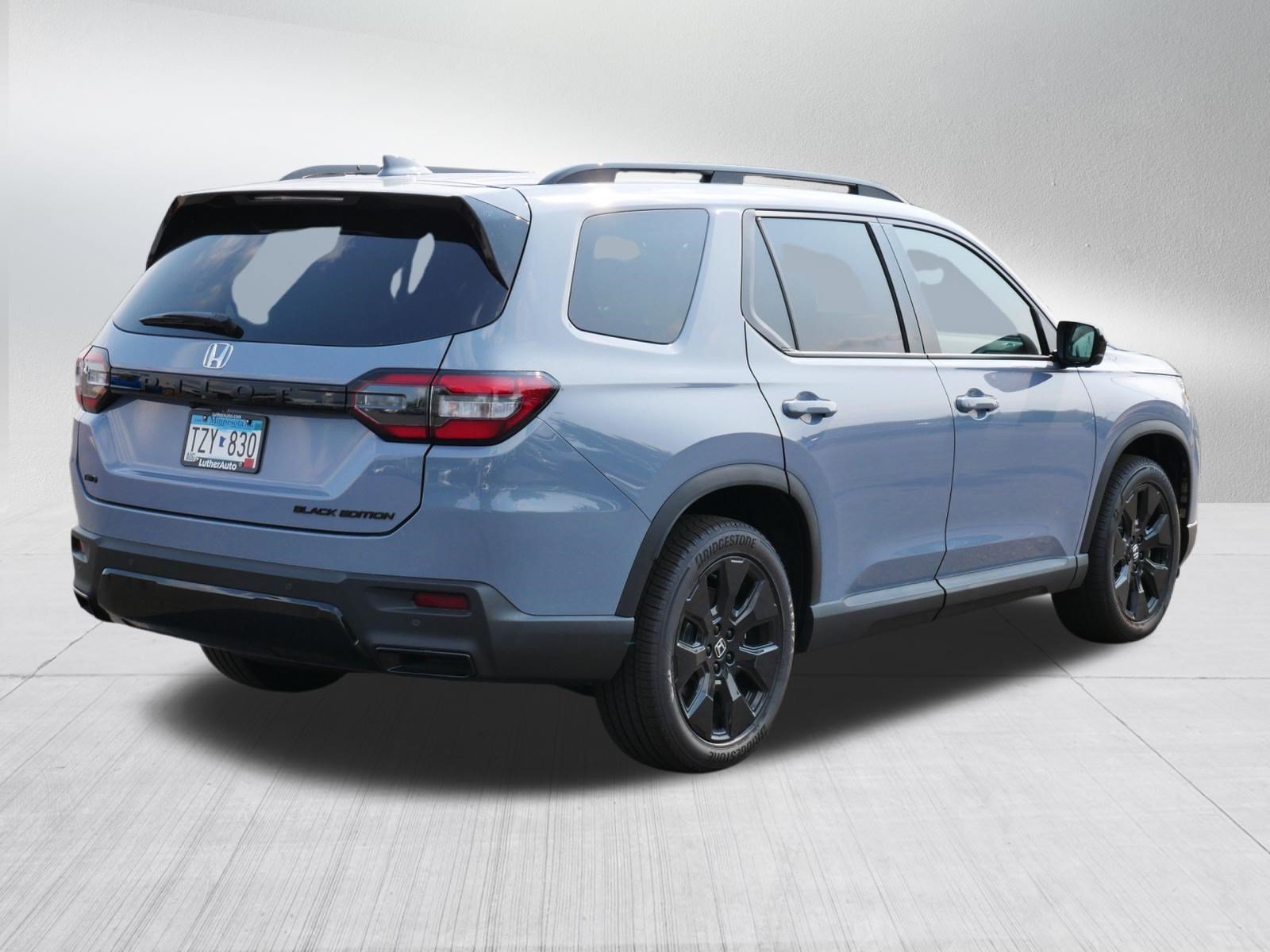 Certified 2026 Honda Pilot Black Edition image 7