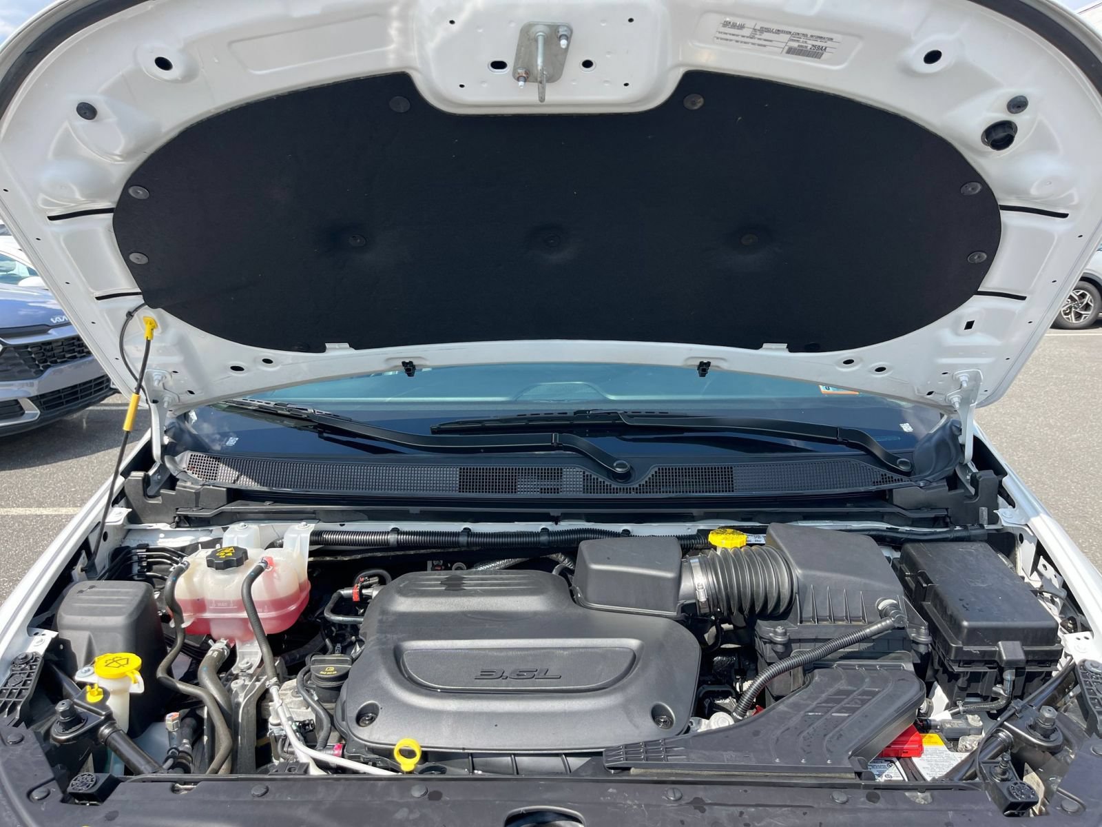 Used 2024 Chrysler Pacifica Touring-L FWD image 30