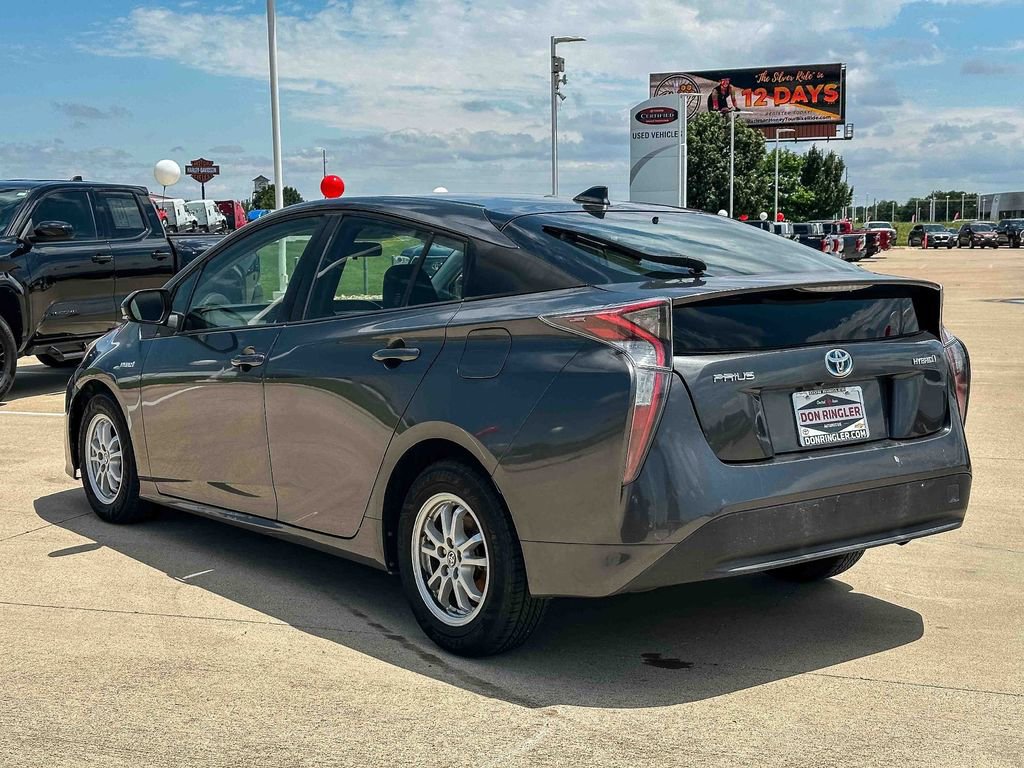 Used 2016 Toyota Prius Two FWD image 5