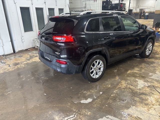 Used 2016 Jeep Cherokee Latitude w/ Cold Weather Group image 3
