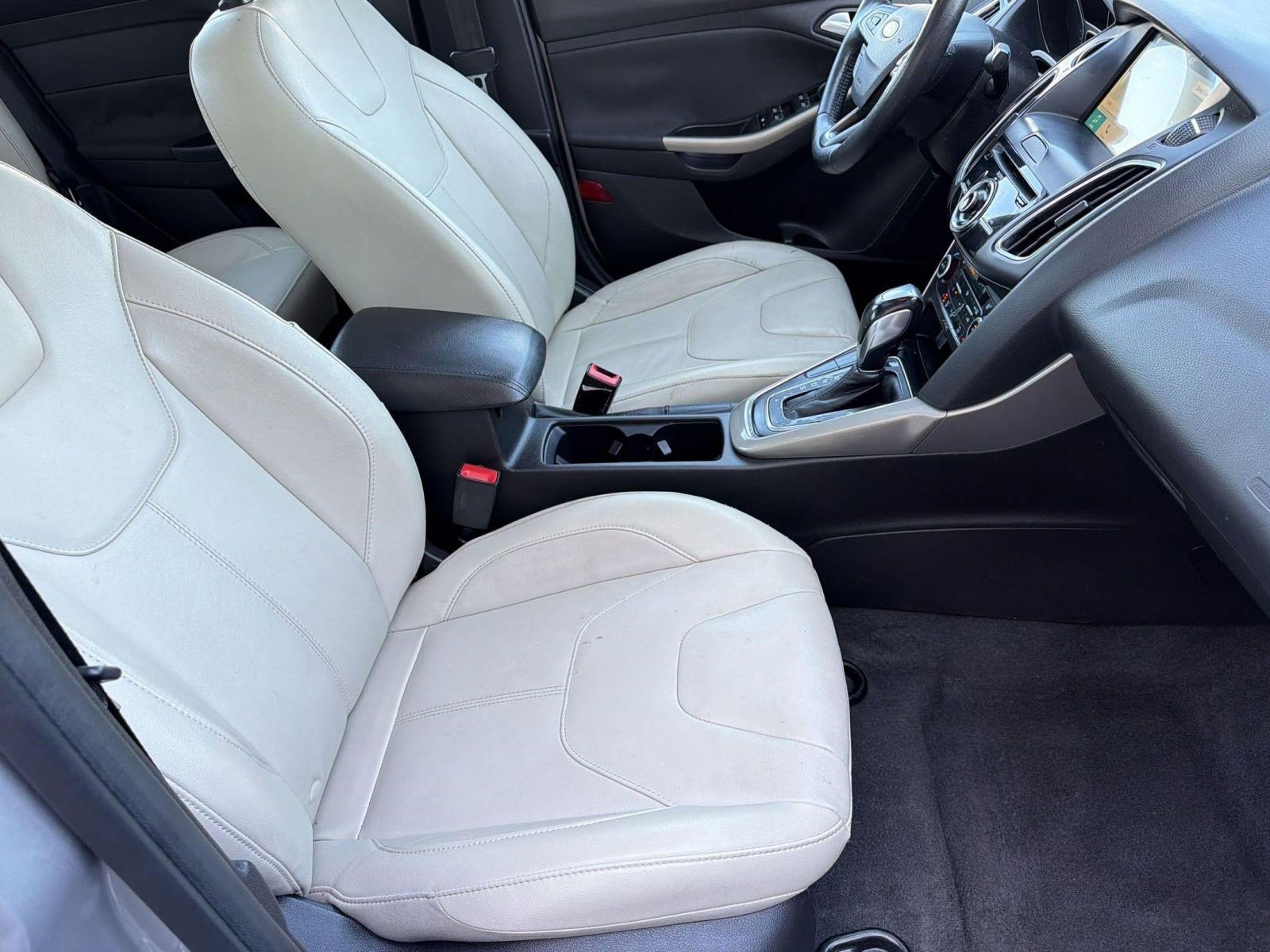 Used 2018 Ford Focus Titanium FWD image 27