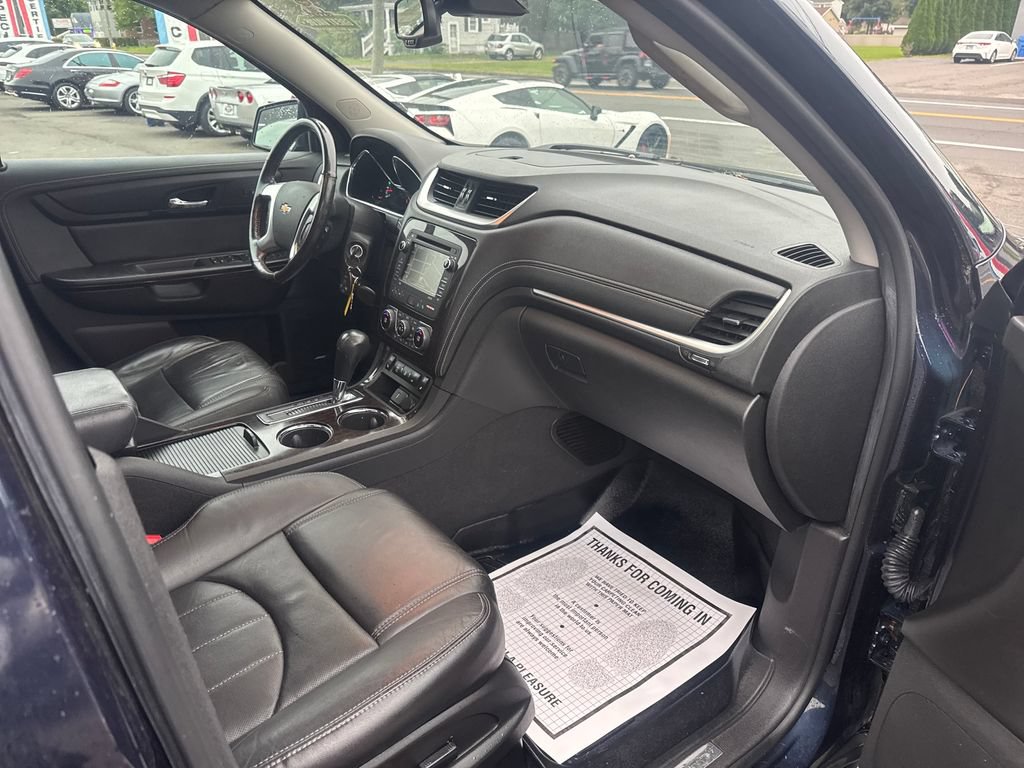 Used 2016 Chevrolet Traverse LTZ AWD/4WD image 36