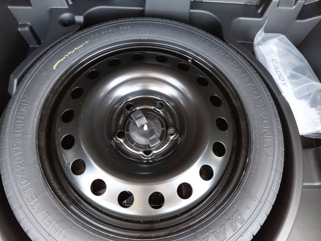 Used 2025 Cadillac XT4 Premium Luxury FWD image 35