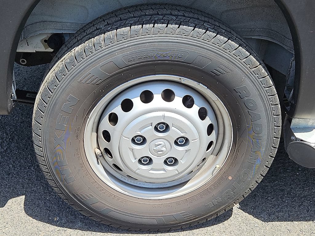Used 2025 RAM ProMaster 2500 w/ U-Haul Equipment Group FWD image 35