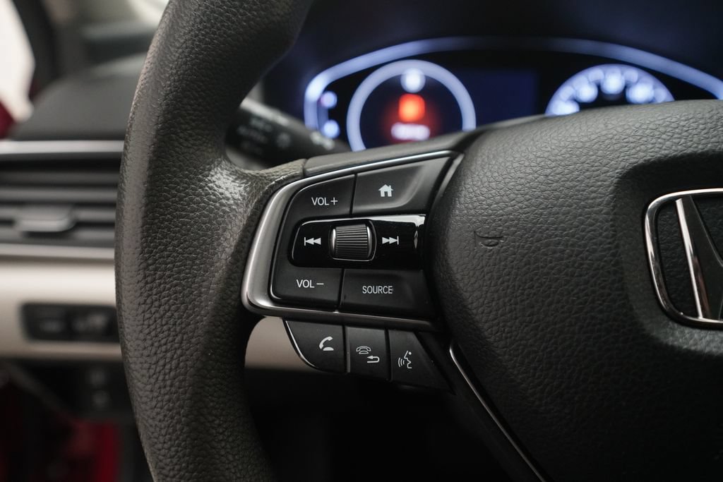 Certified 2018 Honda Accord LX image 17