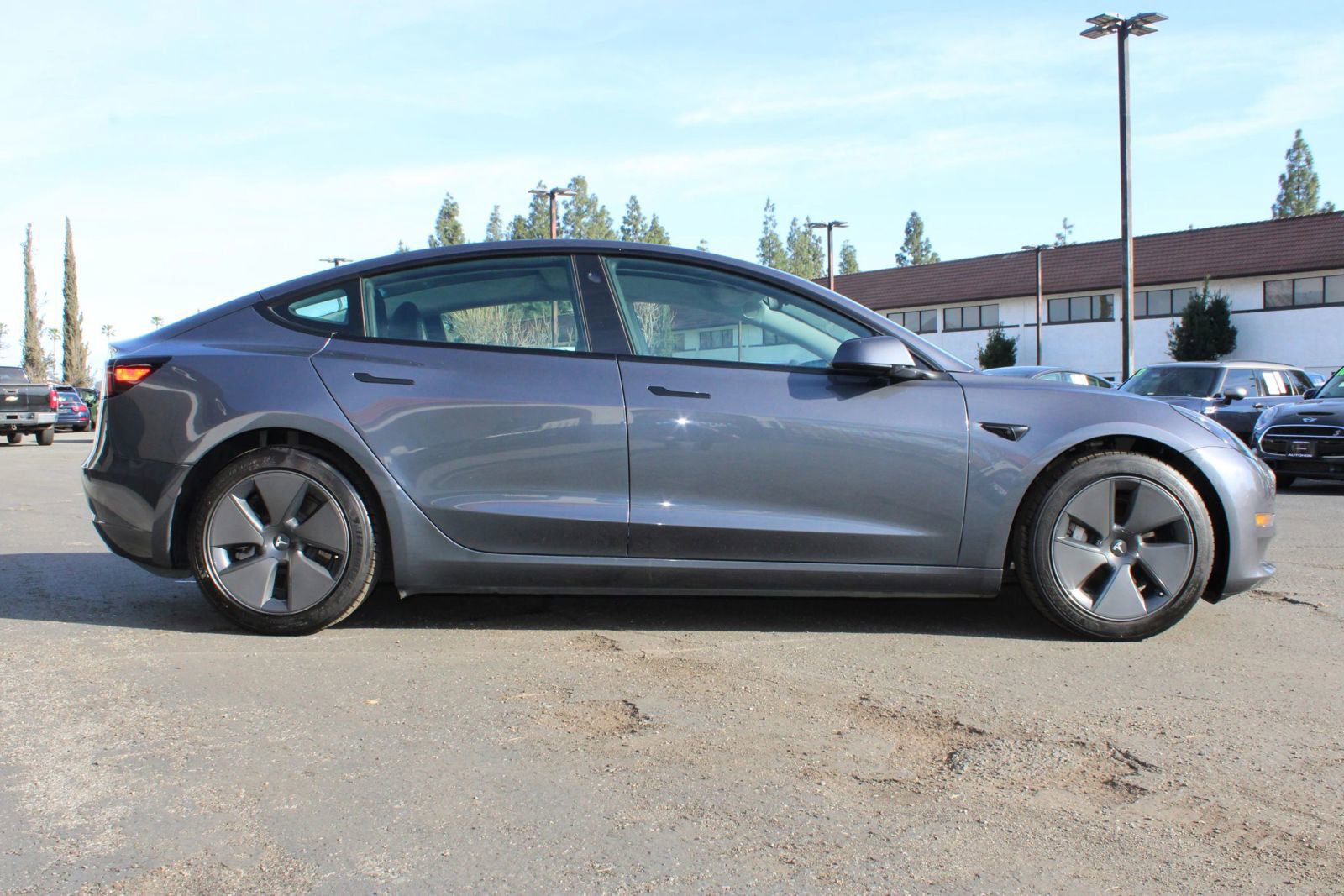 Used 2023 Tesla Model 3 Standard Range image 16