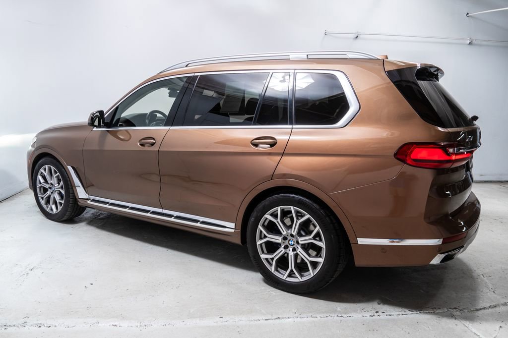Used 2020 BMW X7 xDrive50i w/ Dynamic Handling Package AWD/4WD image 2