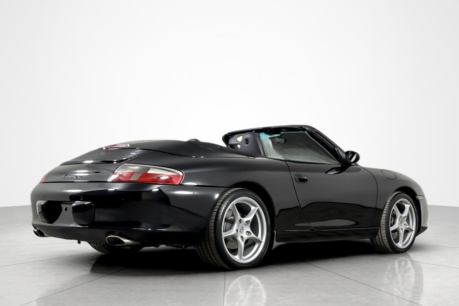 Used 2004 Porsche 911 Carrera RWD image 5