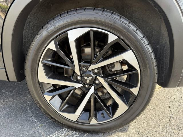 Used 2023 Mitsubishi Outlander SE image 35