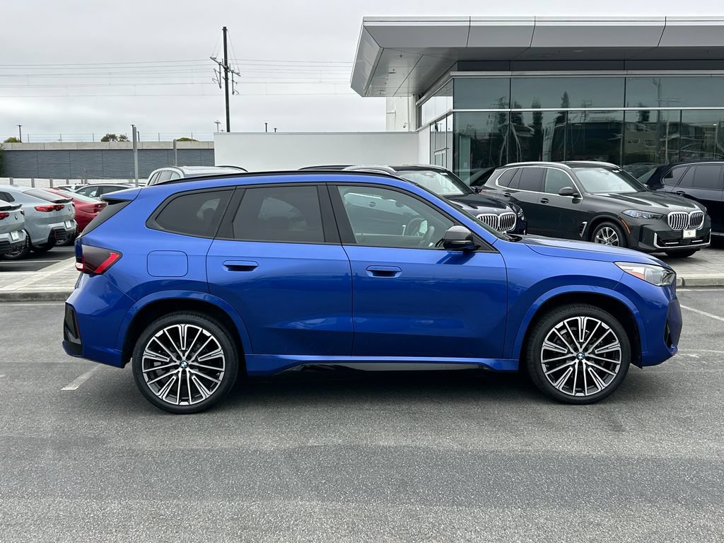 Used 2023 BMW X1 xDrive28i w/ M Sport Package AWD/4WD image 6