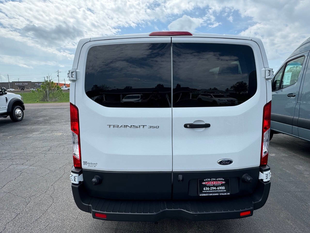Used 2018 Ford Transit 350 XL image 6
