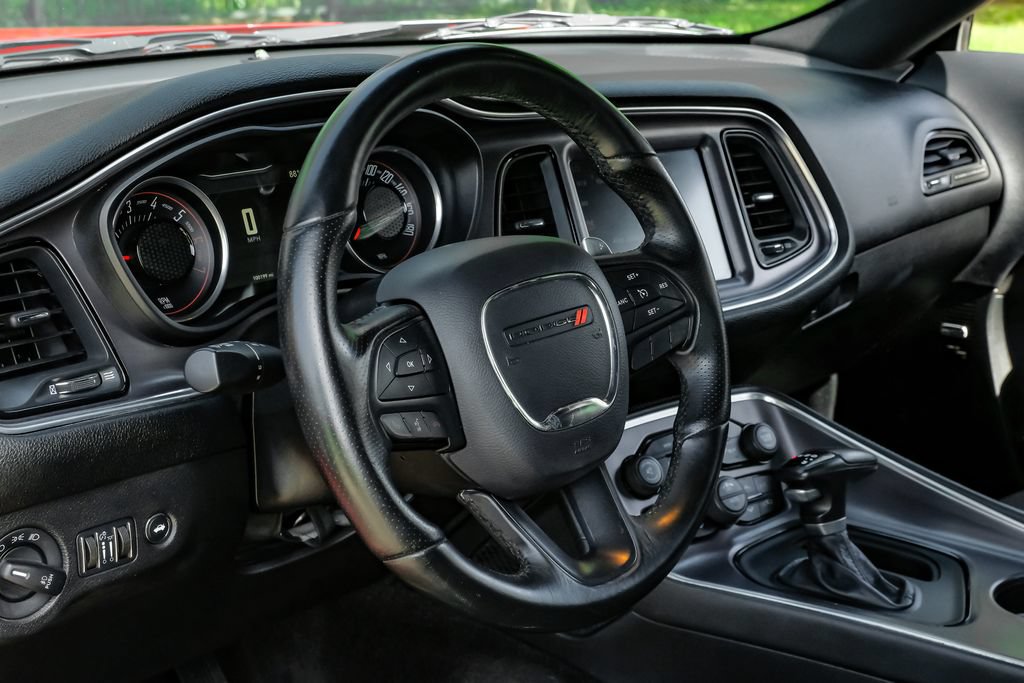 Used 2016 Dodge Challenger R/T Scat Pack RWD image 18