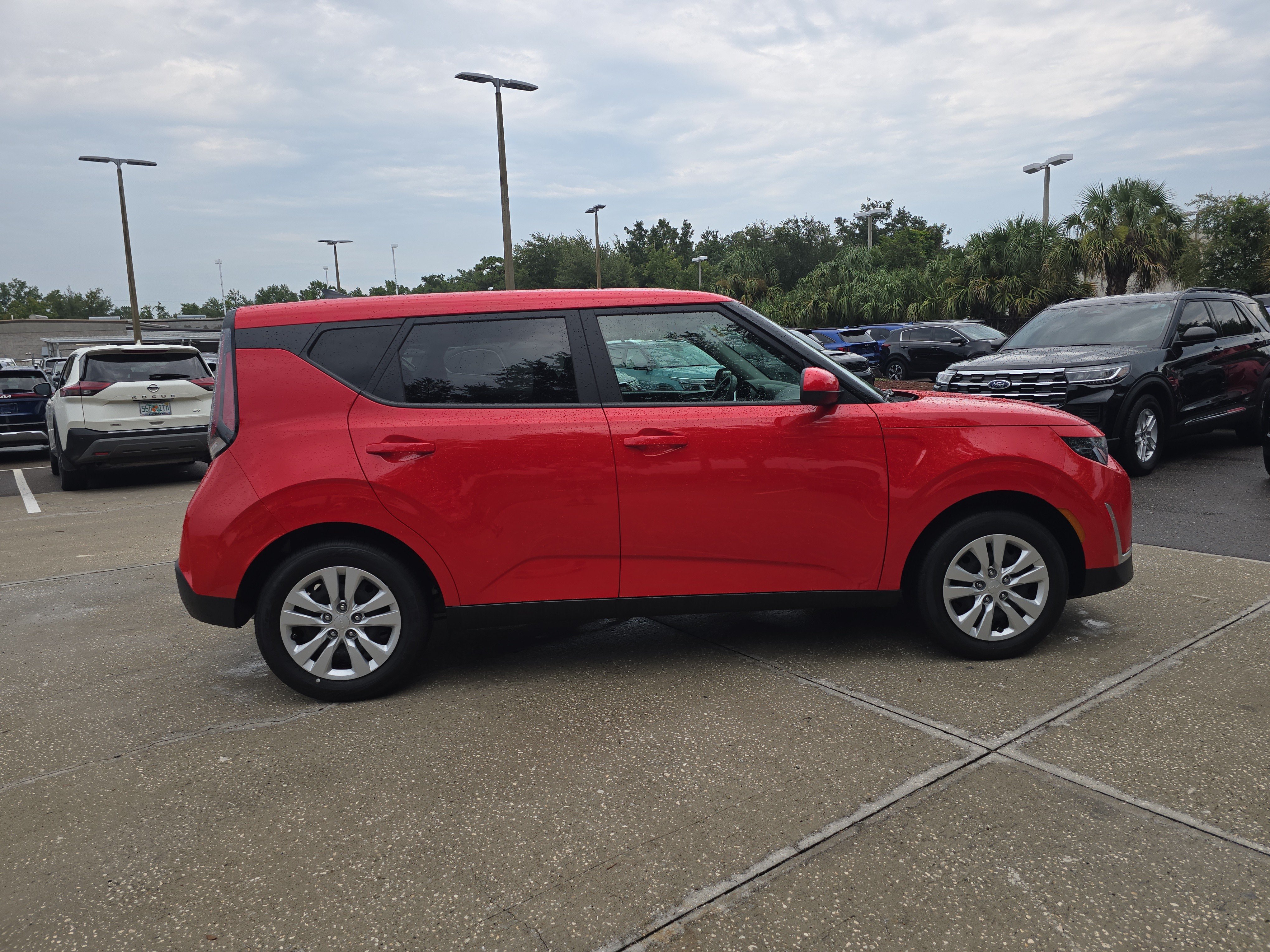Certified 2025 Kia Soul LX FWD image 9