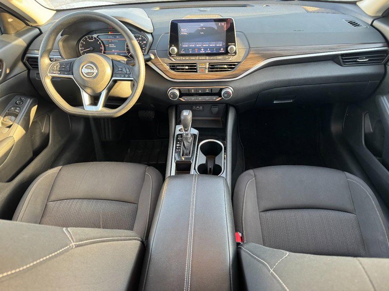 Used 2024 Nissan Altima 2.5 SV FWD image 10