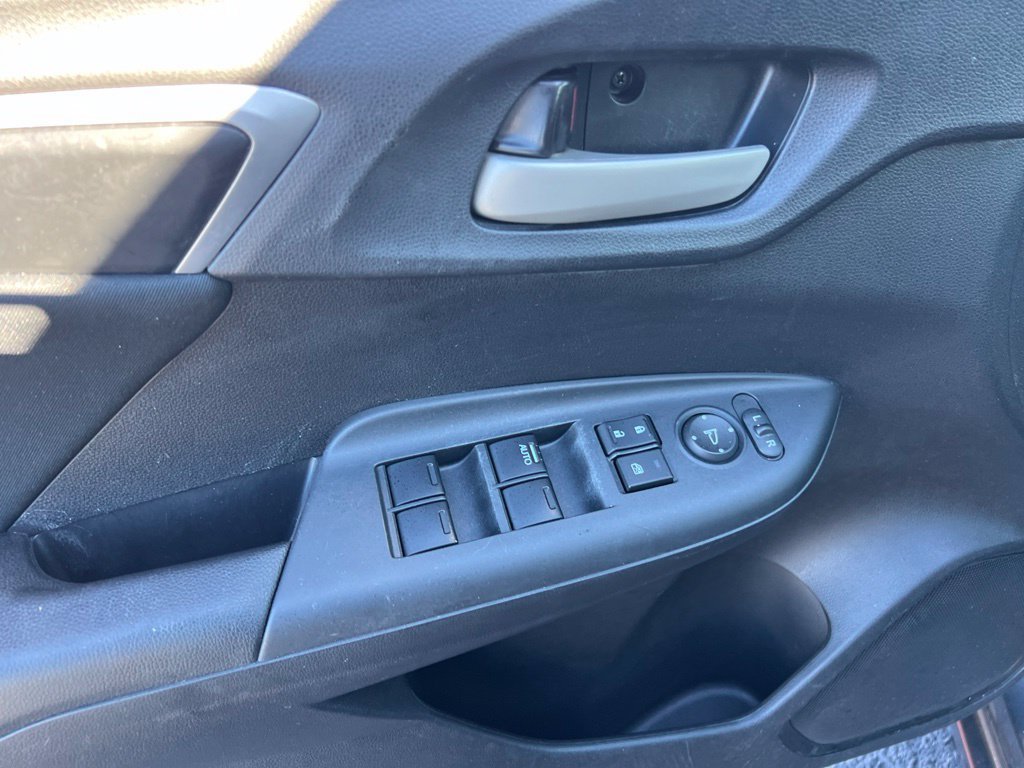 Used 2017 Honda Fit LX image 19