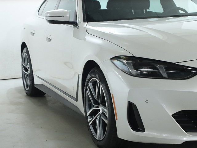 Used 2025 BMW 430i xDrive w/ Premium Package image 12