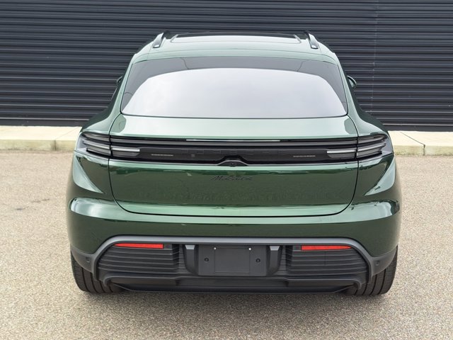 Certified 2024 Porsche Macan 4 Electric image 6