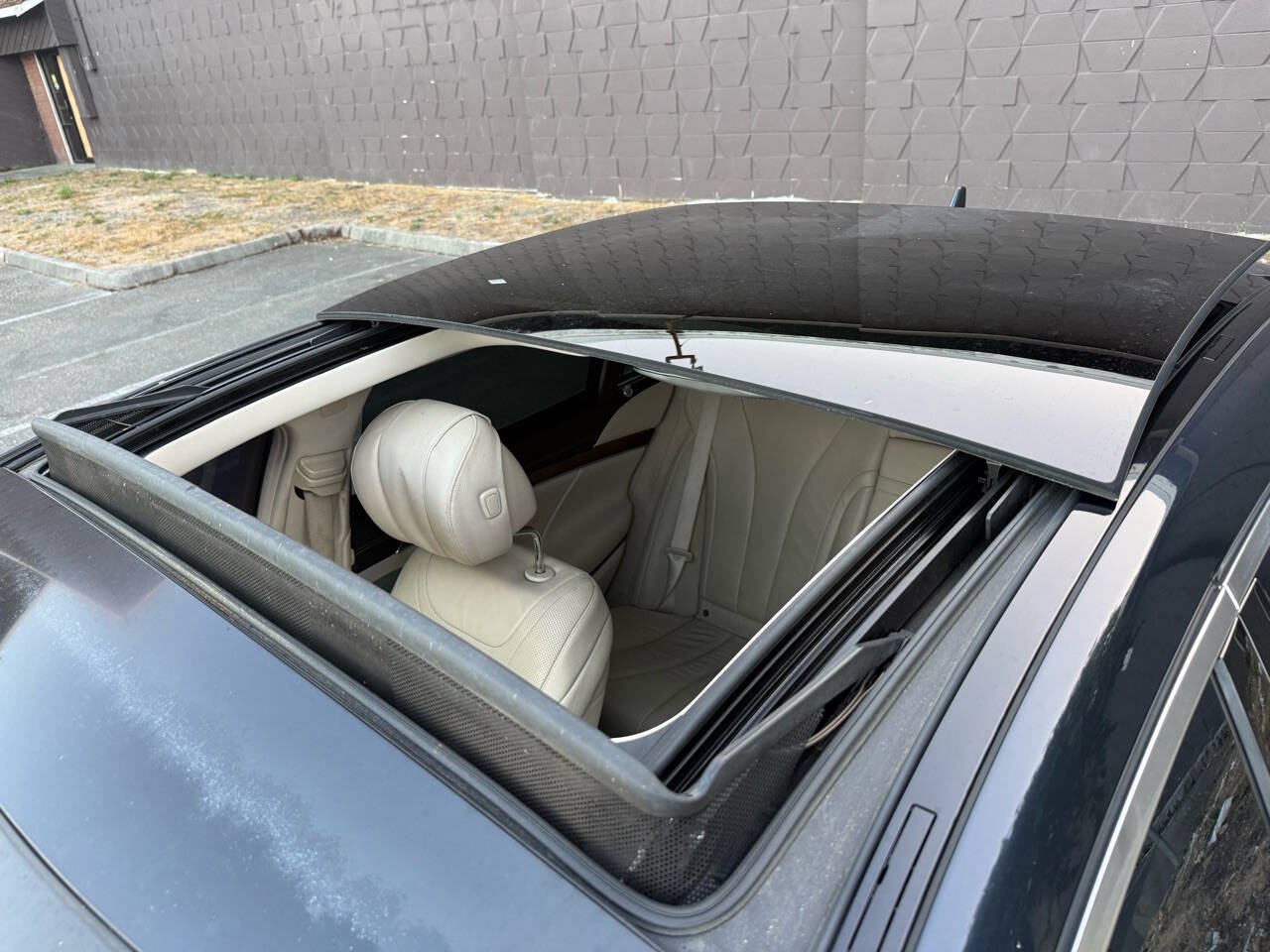 Used 2014 Mercedes-Benz S 550 Sedan image 37