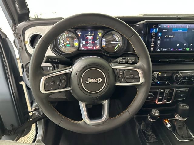 Used 2024 Jeep Wrangler Unlimited Sahara w/ Technology Group image 14