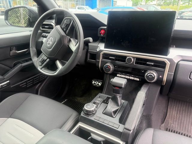 Used 2025 Toyota Tacoma TRD Sport AWD/4WD image 10