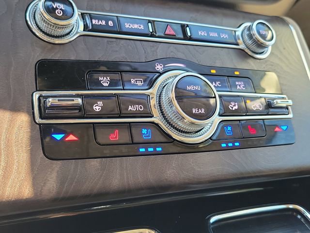 Used 2023 Lincoln Aviator Reserve w/ Equipment Group 201A image 13