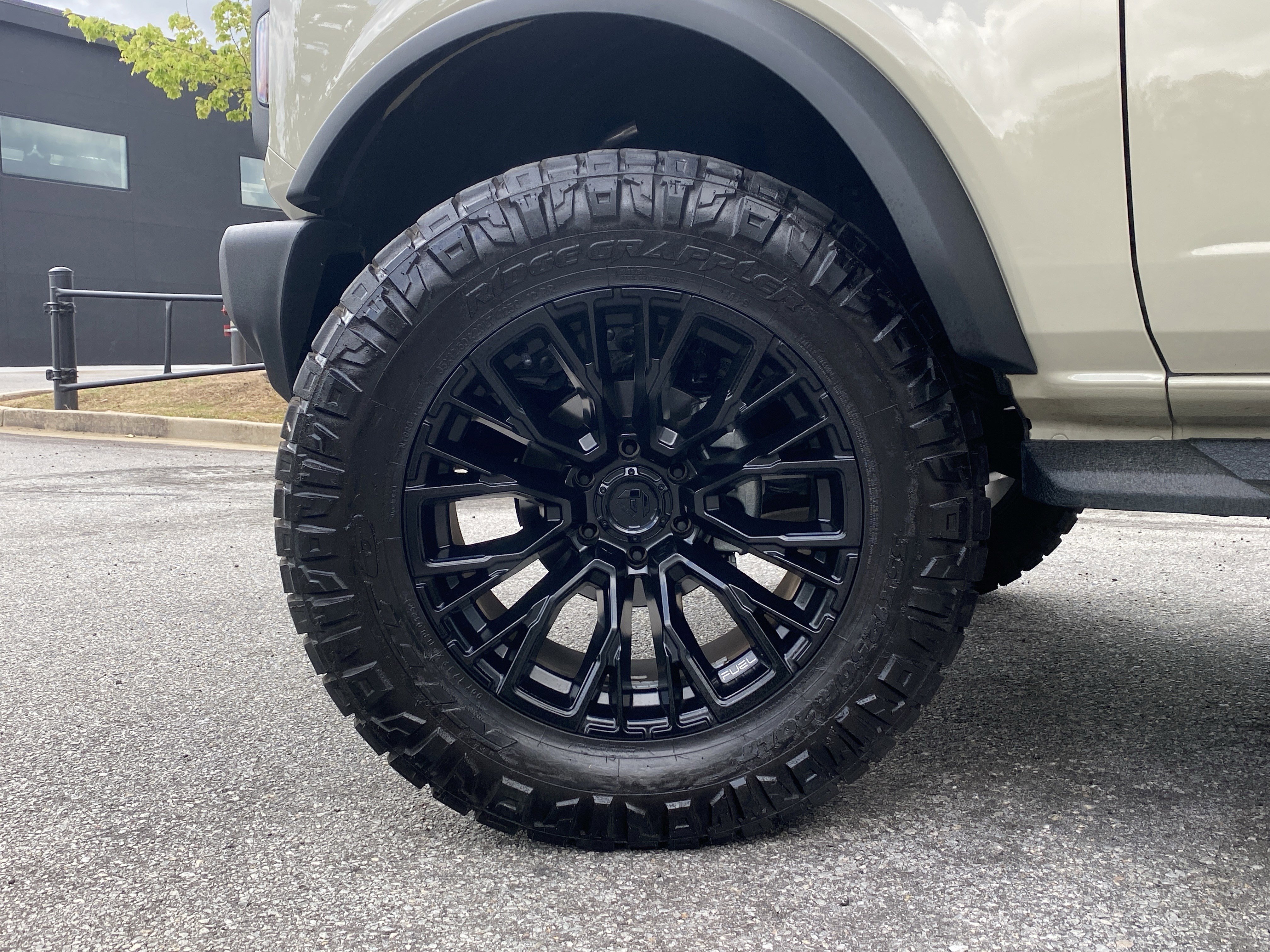 Used 2025 Ford Bronco 2-Door image 16