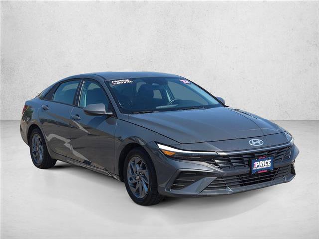 Used 2024 Hyundai Elantra SEL FWD video 3