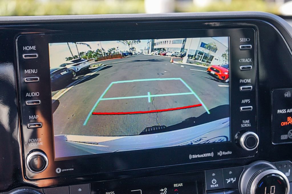 Used 2022 Toyota Highlander XLE image 26