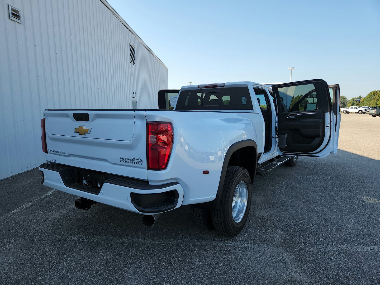 New 2026 Chevrolet Silverado 3500 High Country w/ High Country Premium Package AWD/4WD image 36