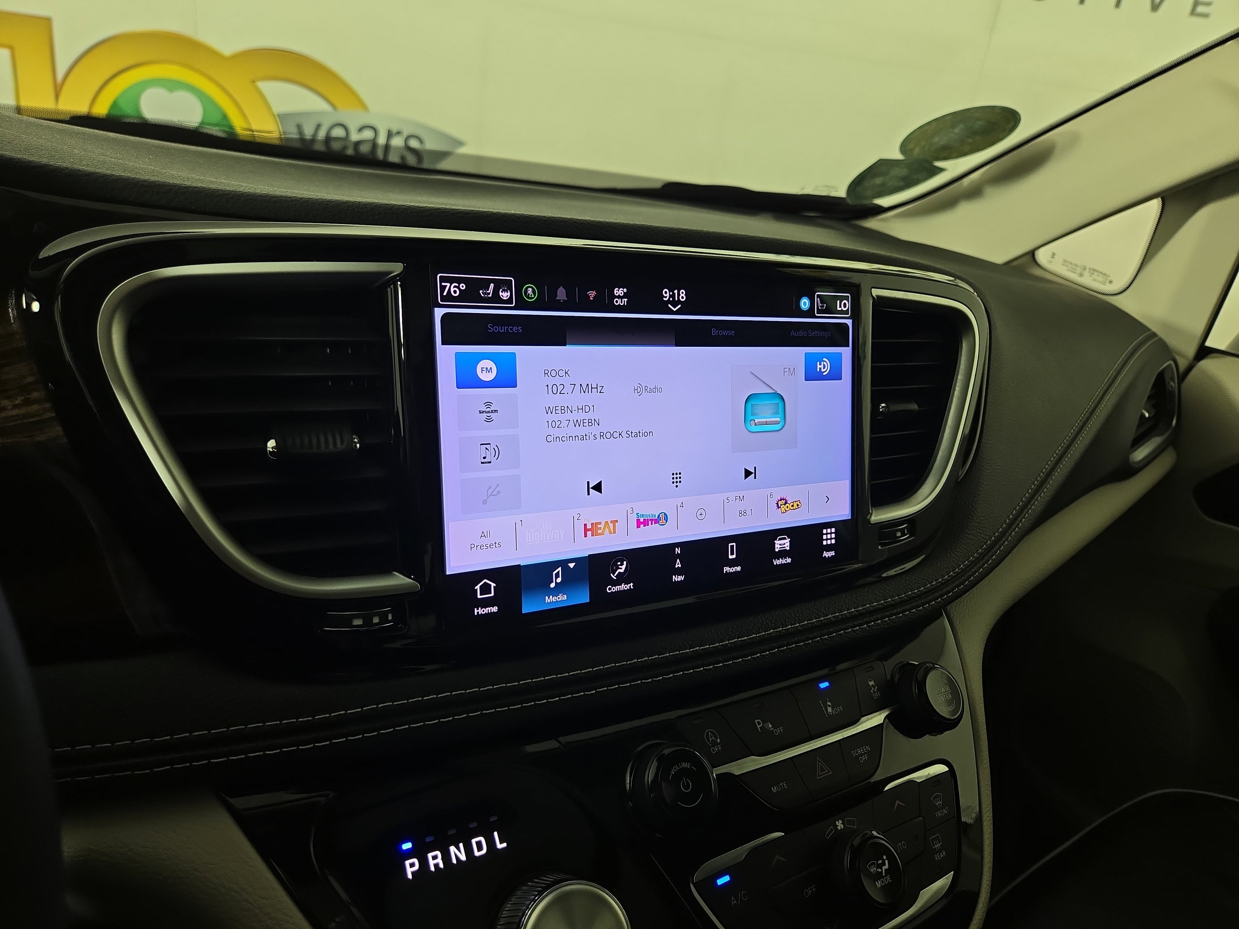 Used 2024 Chrysler Pacifica Limited image 20