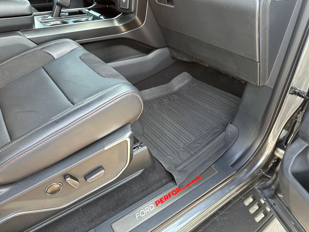 Used 2025 Ford F150 Raptor image 40