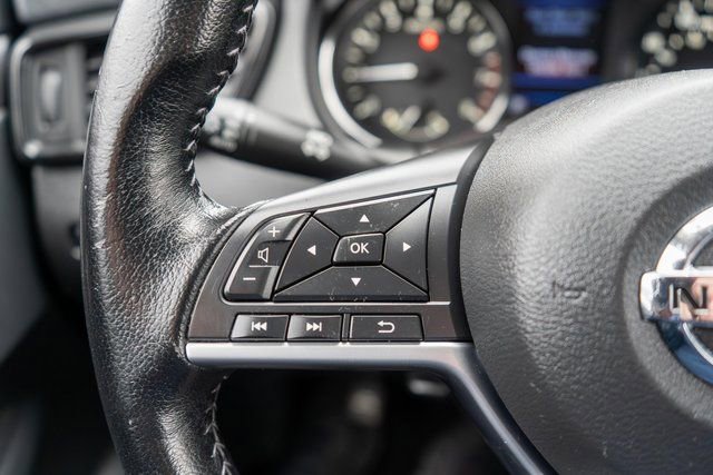 Used 2020 Nissan Rogue SV AWD/4WD image 24
