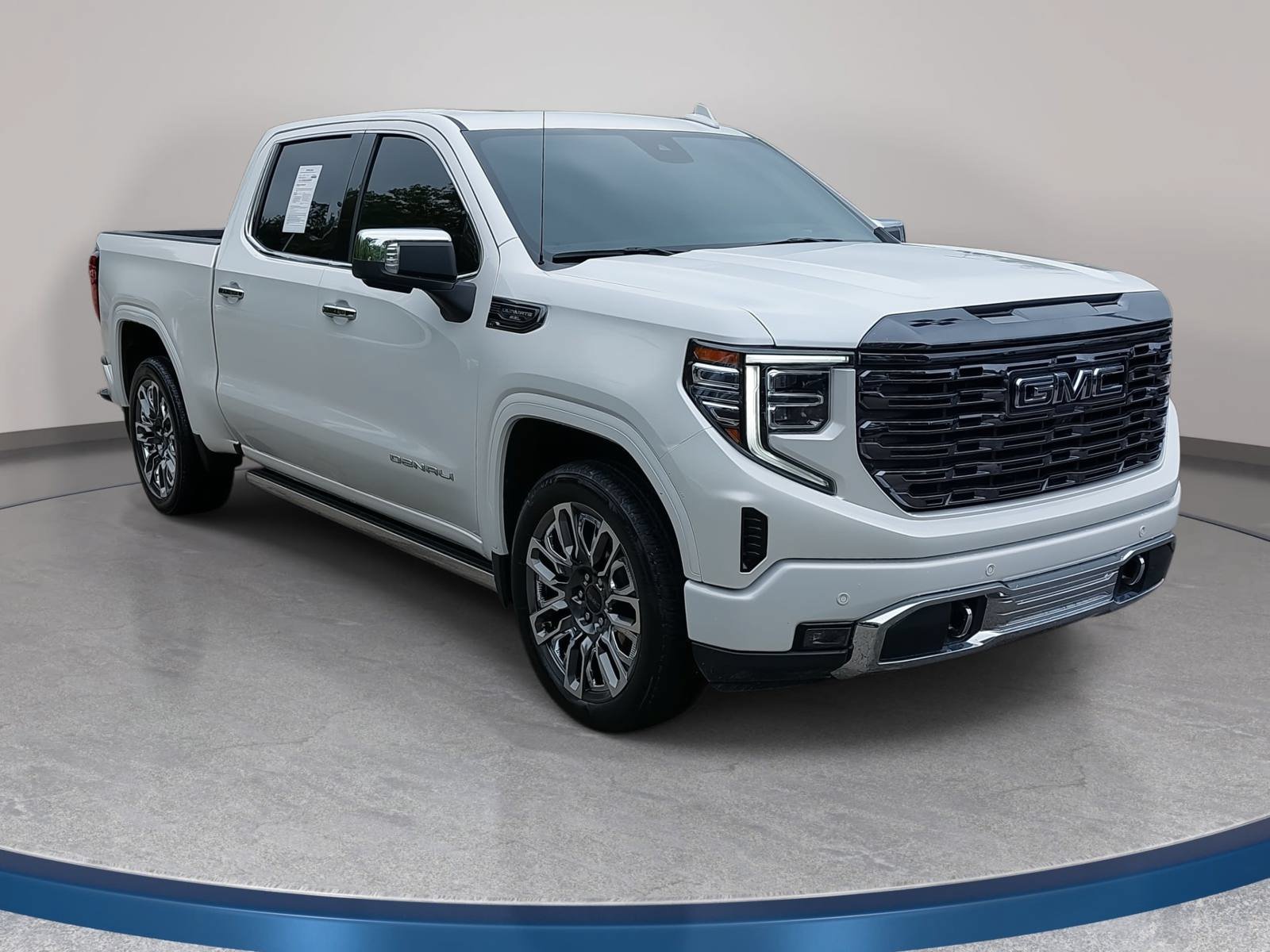 Used 2024 GMC Sierra 1500 Denali Ultimate AWD/4WD image 3