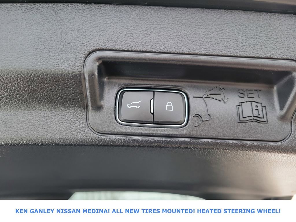 Used 2022 Ford Explorer Limited w/ Equipment Group 301A image 48