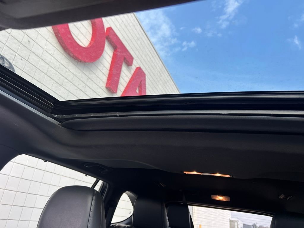 Used 2024 Toyota Highlander XSE image 18