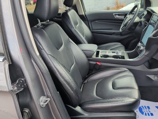 Certified 2022 Ford Edge Titanium image 27