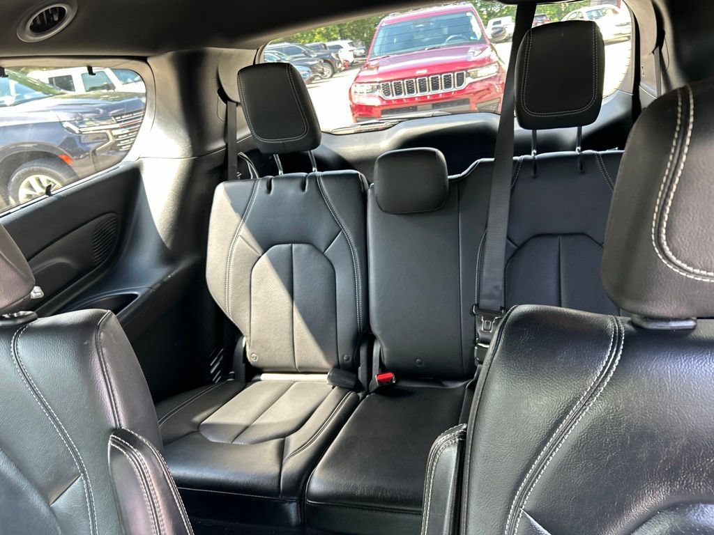 Used 2018 Chrysler Pacifica Touring-L Plus w/ S Appearance Package FWD image 22