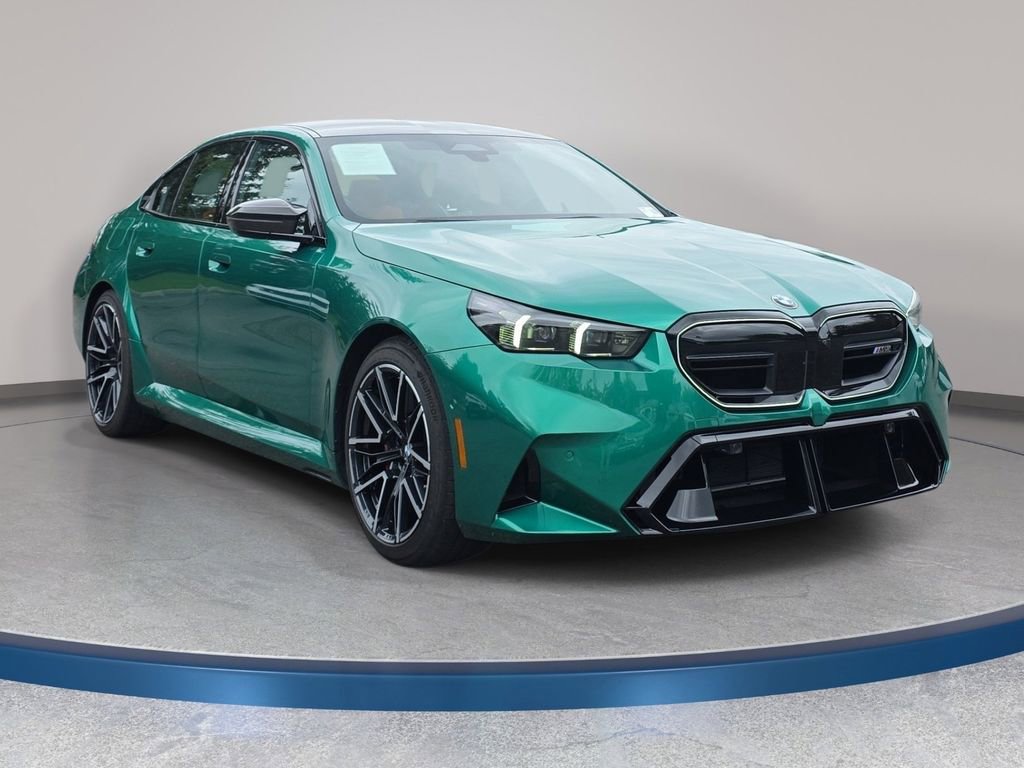 Used 2025 BMW M5 w/ Carbon Package AWD/4WD image 4