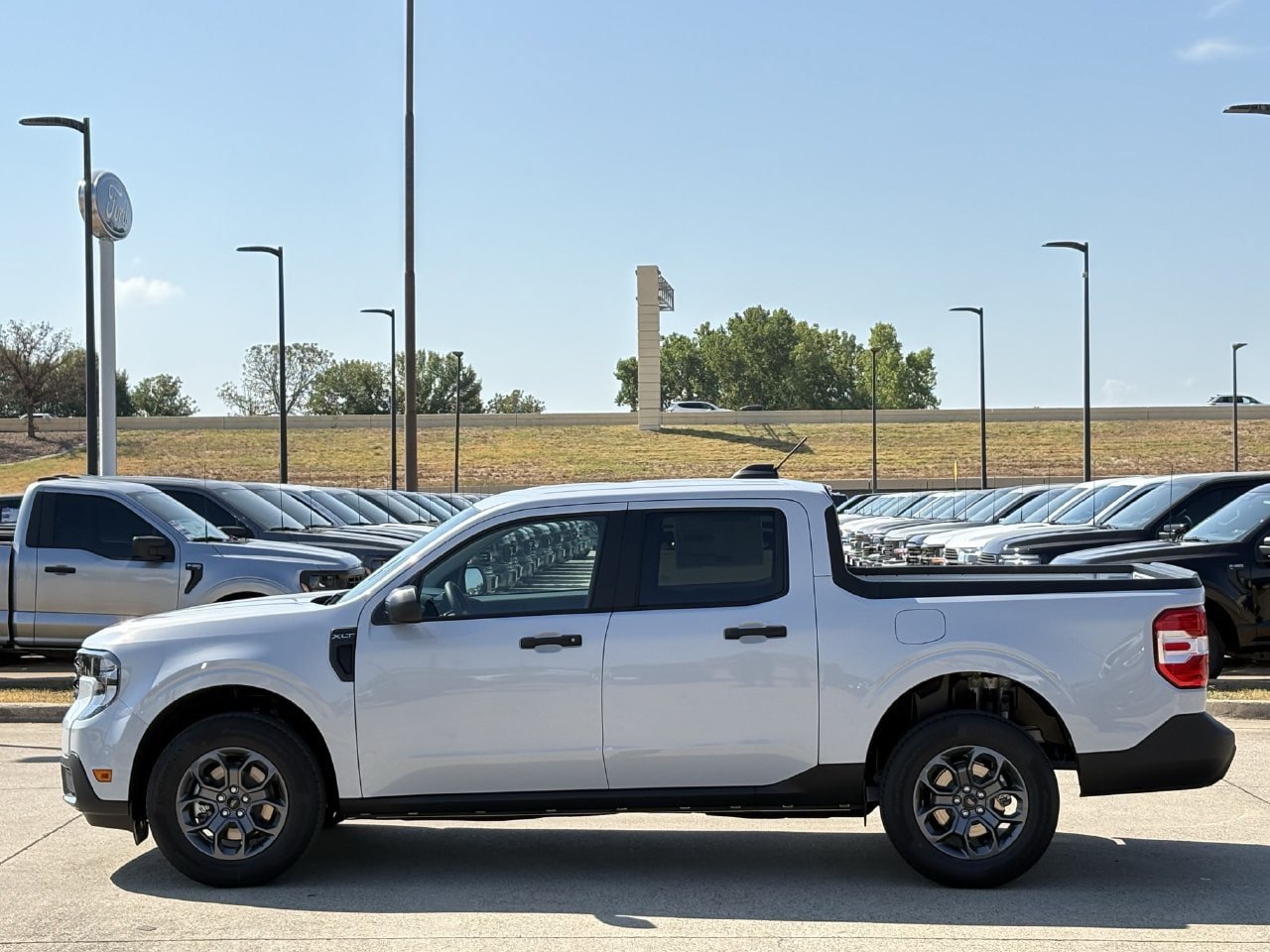 New 2026 Ford Maverick XLT FWD image 3