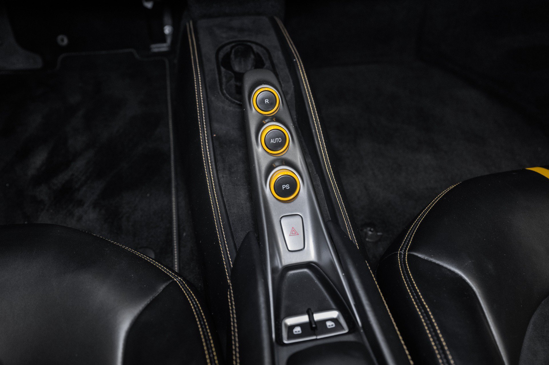 Used 2023 Ferrari F8 Tributo RWD image 34