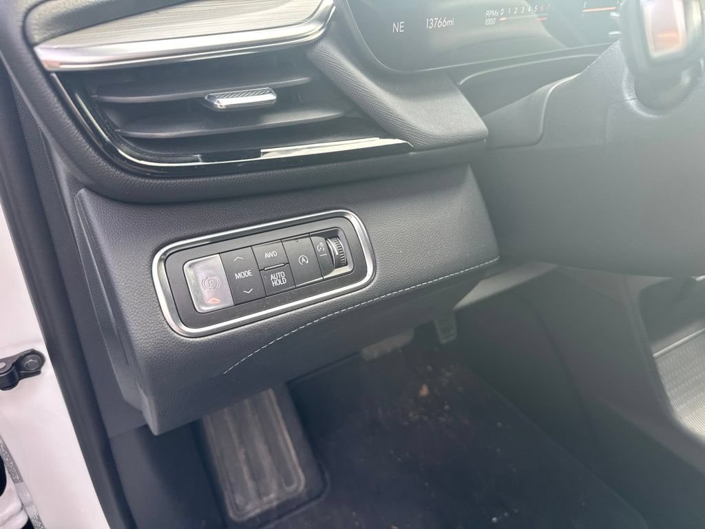 Used 2026 Buick Enclave Preferred AWD/4WD image 11