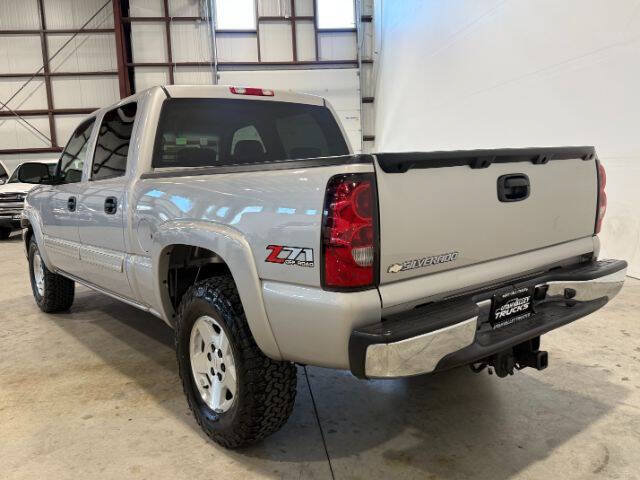 Used 2006 Chevrolet Silverado 1500 LT w/ Onstar Plus Package AWD/4WD image 11