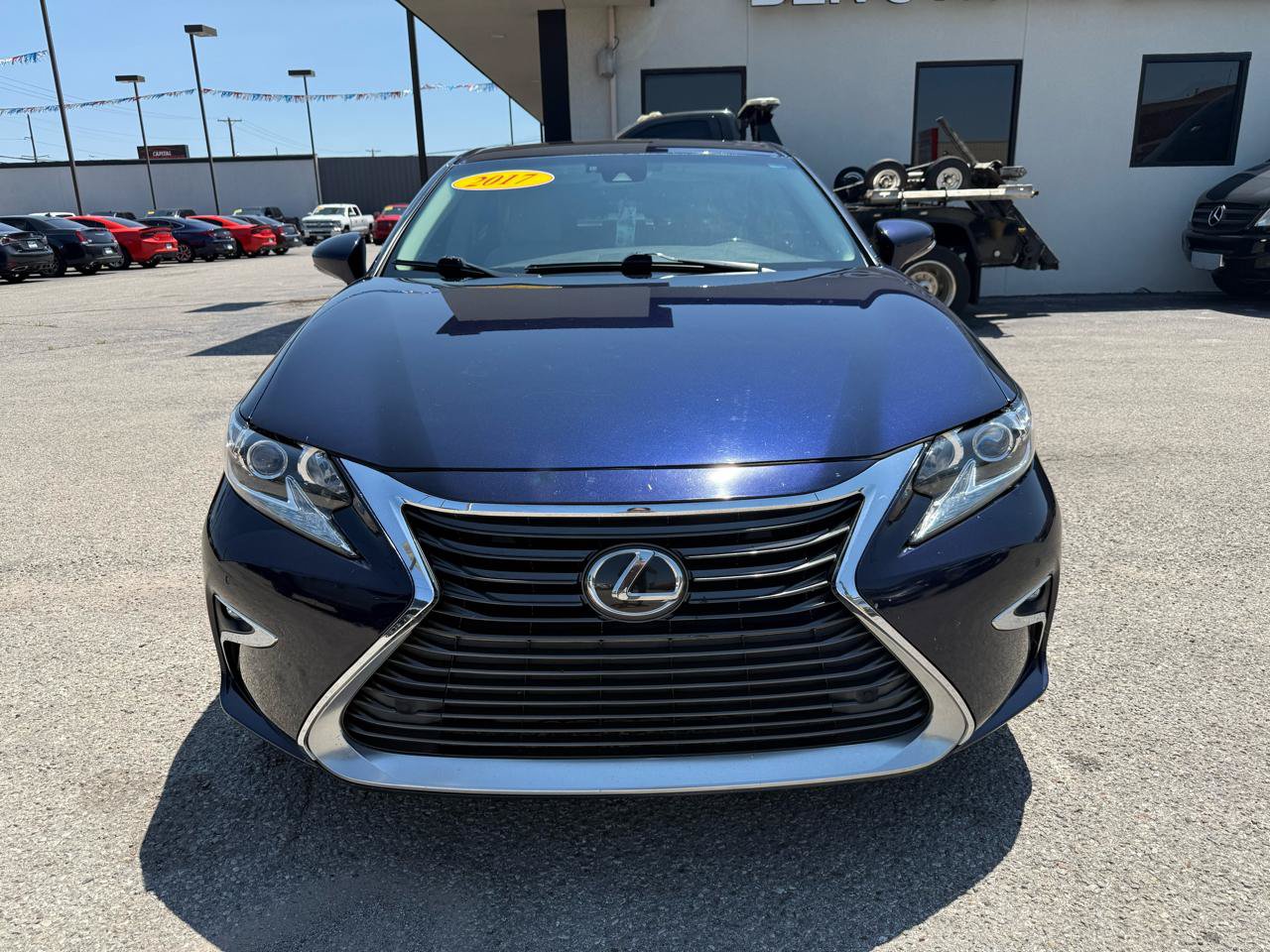 Used 2017 Lexus ES 350 w/ Premium Package FWD image 3