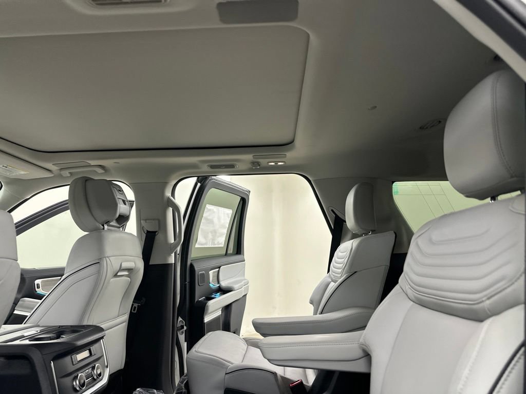 New 2027 Ford Expedition Platinum w/ Platinum Ultimate Package AWD/4WD image 34