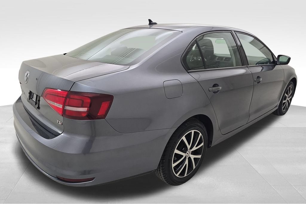 Used 2016 Volkswagen Jetta SE FWD image 9